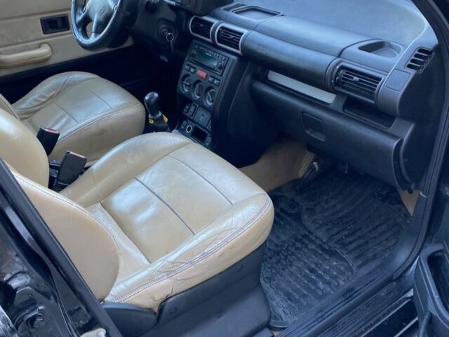 Черный Ленд Ровер Фрилендер, объемом двигателя 2 л и пробегом 197 тыс. км за 3144 $, фото 3 на Automoto.ua