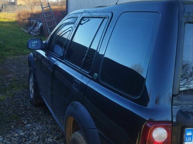 Черный Ленд Ровер Фрилендер, объемом двигателя 2 л и пробегом 242 тыс. км за 6600 $, фото 3 на Automoto.ua
