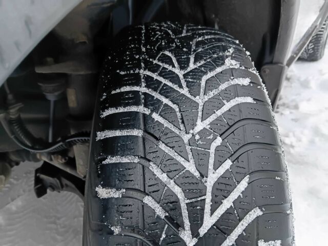 Черный Ленд Ровер Фрилендер, объемом двигателя 1.8 л и пробегом 180 тыс. км за 2250 $, фото 6 на Automoto.ua