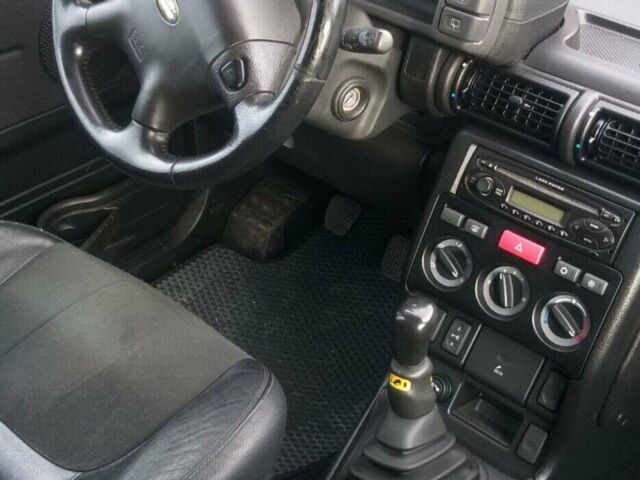 Чорний Ленд Ровер Freelander, об'ємом двигуна 1.8 л та пробігом 337 тис. км за 4699 $, фото 2 на Automoto.ua