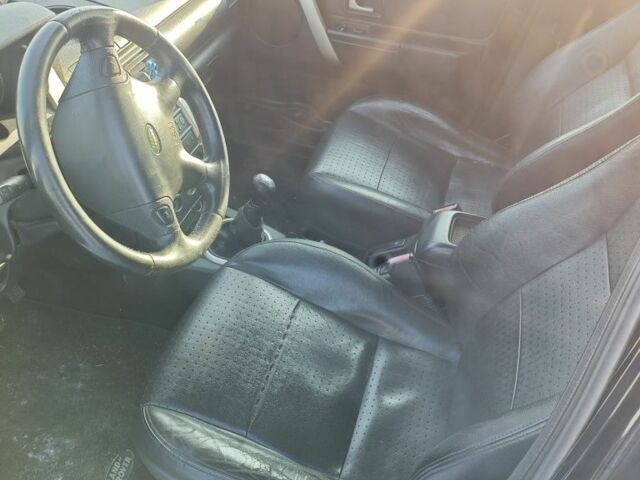 Чорний Ленд Ровер Freelander, об'ємом двигуна 2 л та пробігом 300 тис. км за 3800 $, фото 4 на Automoto.ua