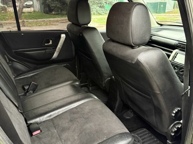 Черный Ленд Ровер Фрилендер, объемом двигателя 2 л и пробегом 280 тыс. км за 2600 $, фото 9 на Automoto.ua