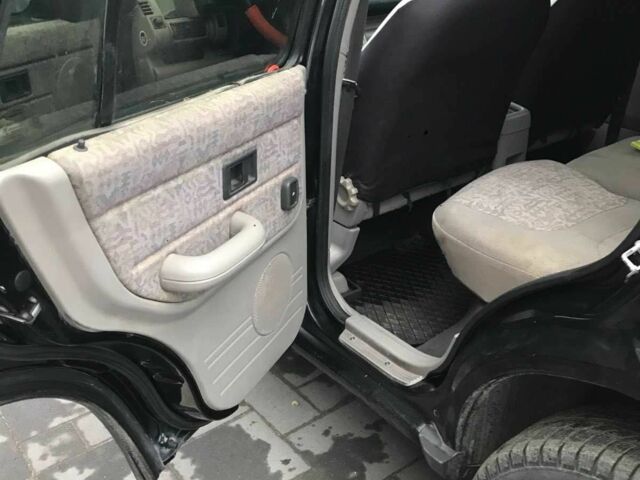 Чорний Ленд Ровер Freelander, об'ємом двигуна 2 л та пробігом 277 тис. км за 2850 $, фото 19 на Automoto.ua