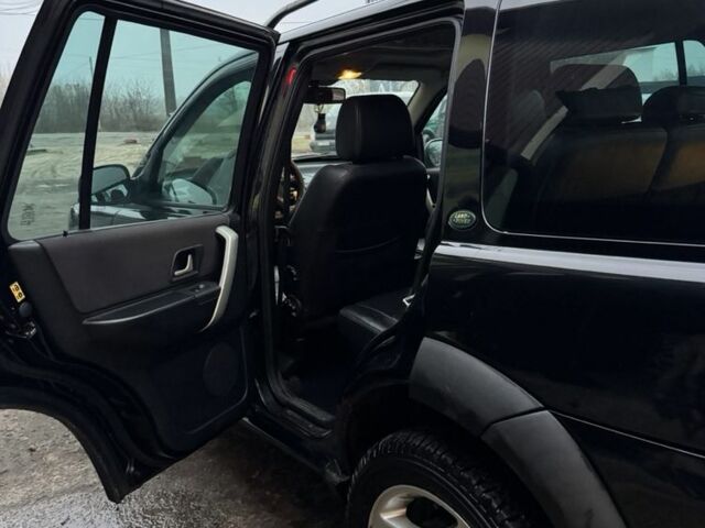 Черный Ленд Ровер Фрилендер, объемом двигателя 2 л и пробегом 300 тыс. км за 1500 $, фото 4 на Automoto.ua