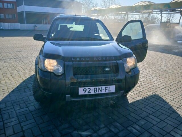 Чорний Ленд Ровер Freelander, об'ємом двигуна 2 л та пробігом 430 тис. км за 3600 $, фото 6 на Automoto.ua