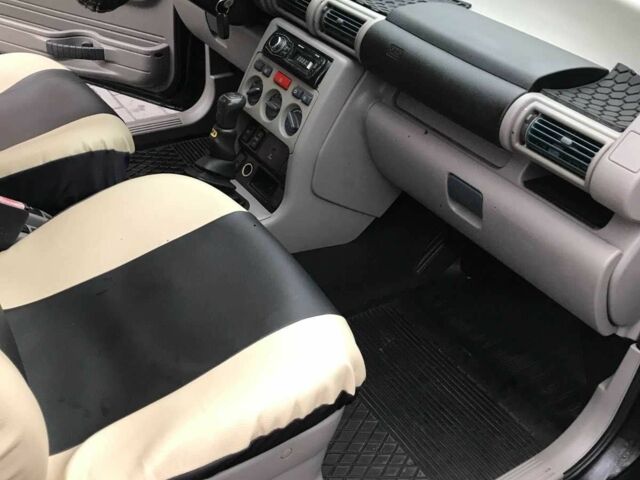Чорний Ленд Ровер Freelander, об'ємом двигуна 2 л та пробігом 277 тис. км за 2850 $, фото 20 на Automoto.ua