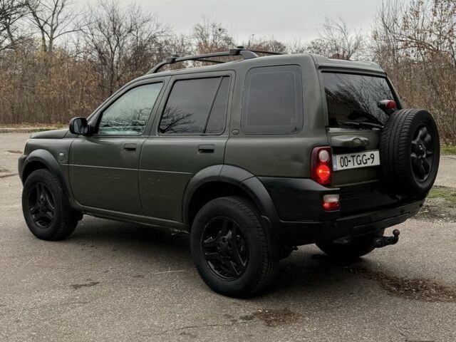 Черный Ленд Ровер Фрилендер, объемом двигателя 2 л и пробегом 280 тыс. км за 2600 $, фото 3 на Automoto.ua