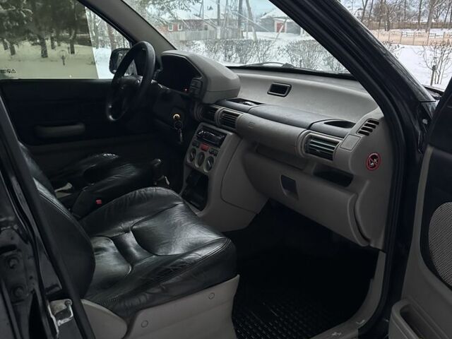 Чорний Ленд Ровер Freelander, об'ємом двигуна 1.8 л та пробігом 240 тис. км за 2000 $, фото 4 на Automoto.ua