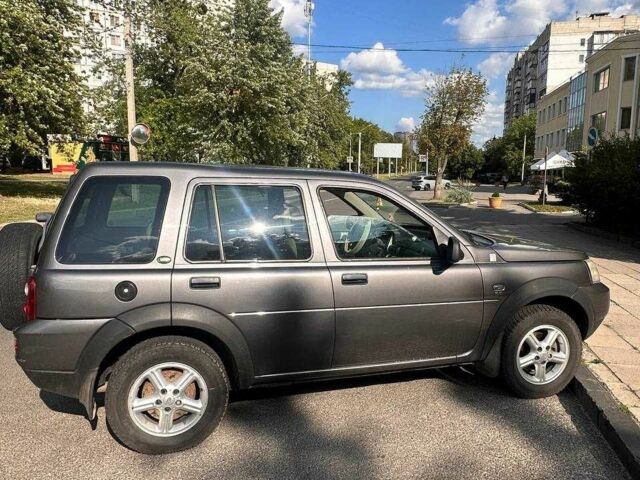 Чорний Ленд Ровер Freelander, об'ємом двигуна 2 л та пробігом 241 тис. км за 4500 $, фото 2 на Automoto.ua