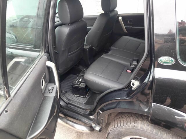 Черный Ленд Ровер Фрилендер, объемом двигателя 2 л и пробегом 150 тыс. км за 2750 $, фото 9 на Automoto.ua