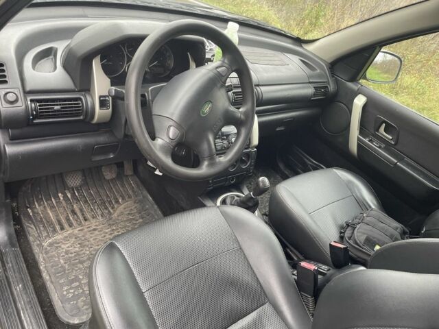 Черный Ленд Ровер Фрилендер, объемом двигателя 2 л и пробегом 156 тыс. км за 3300 $, фото 3 на Automoto.ua