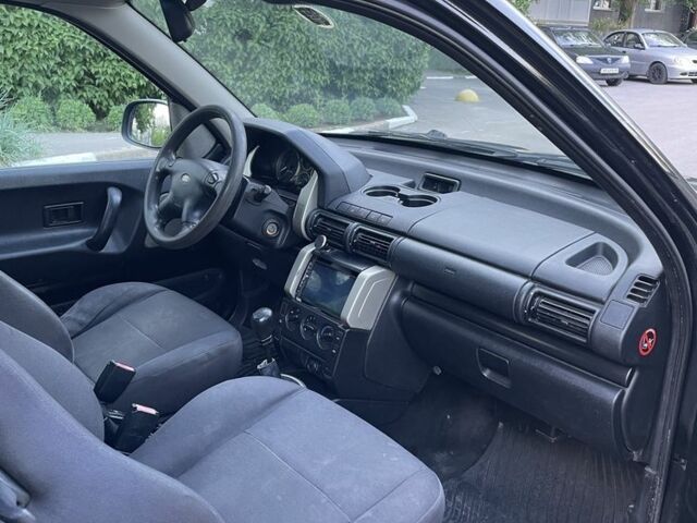 Чорний Ленд Ровер Freelander, об'ємом двигуна 2 л та пробігом 300 тис. км за 3300 $, фото 4 на Automoto.ua