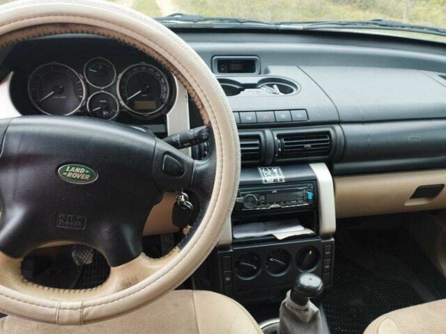 Чорний Ленд Ровер Freelander, об'ємом двигуна 2 л та пробігом 241 тис. км за 4500 $, фото 5 на Automoto.ua