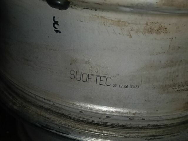 Черный Ленд Ровер Фрилендер, объемом двигателя 2 л и пробегом 178 тыс. км за 2365 $, фото 17 на Automoto.ua