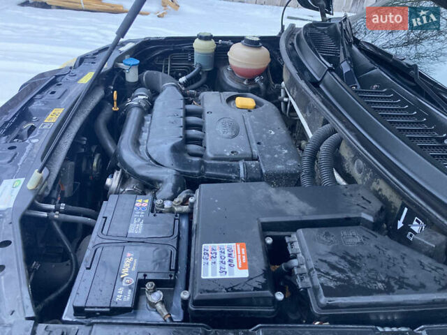 Черный Ленд Ровер Фрилендер, объемом двигателя 1.95 л и пробегом 256 тыс. км за 7300 $, фото 16 на Automoto.ua