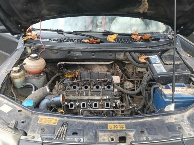 Черный Ленд Ровер Фрилендер, объемом двигателя 2 л и пробегом 178 тыс. км за 2365 $, фото 10 на Automoto.ua