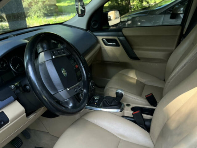 Чорний Ленд Ровер Freelander, об'ємом двигуна 2.18 л та пробігом 279 тис. км за 8000 $, фото 12 на Automoto.ua