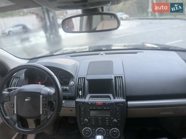 Чорний Ленд Ровер Freelander, об'ємом двигуна 2.2 л та пробігом 300 тис. км за 9300 $, фото 6 на Automoto.ua