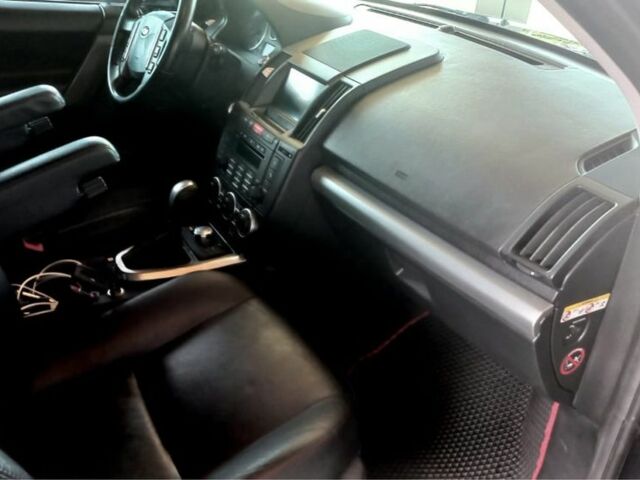 Чорний Ленд Ровер Freelander, об'ємом двигуна 2.2 л та пробігом 283 тис. км за 8700 $, фото 19 на Automoto.ua
