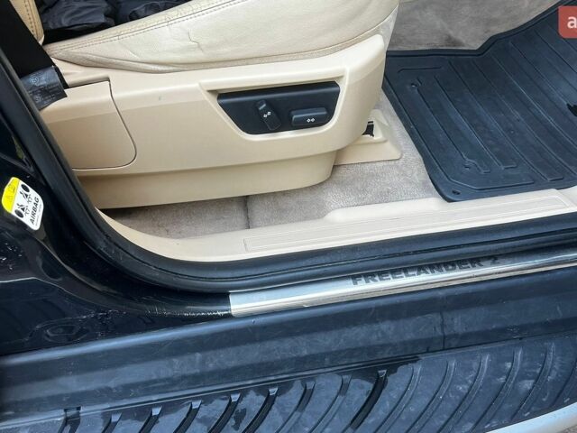 Чорний Ленд Ровер Freelander, об'ємом двигуна 2.18 л та пробігом 270 тис. км за 10500 $, фото 39 на Automoto.ua