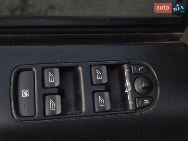 Чорний Ленд Ровер Freelander, об'ємом двигуна 2.2 л та пробігом 301 тис. км за 9950 $, фото 15 на Automoto.ua