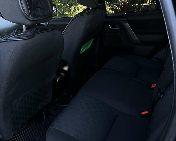 Черный Ленд Ровер Фрилендер, объемом двигателя 3.2 л и пробегом 218 тыс. км за 8500 $, фото 5 на Automoto.ua