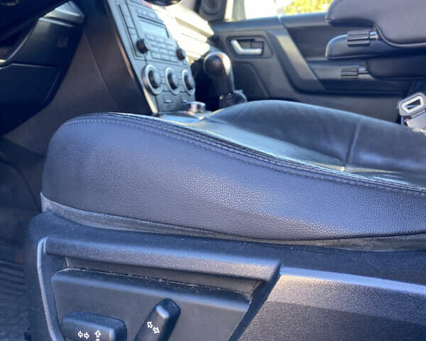 Черный Ленд Ровер Фрилендер, объемом двигателя 2.18 л и пробегом 298 тыс. км за 9999 $, фото 11 на Automoto.ua