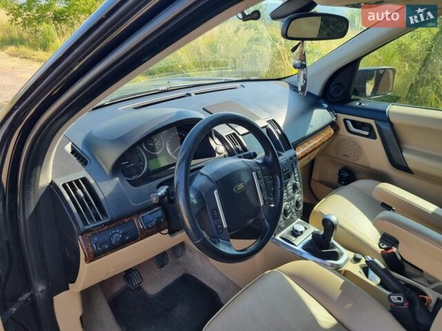 Чорний Ленд Ровер Freelander, об'ємом двигуна 2.18 л та пробігом 260 тис. км за 10300 $, фото 5 на Automoto.ua