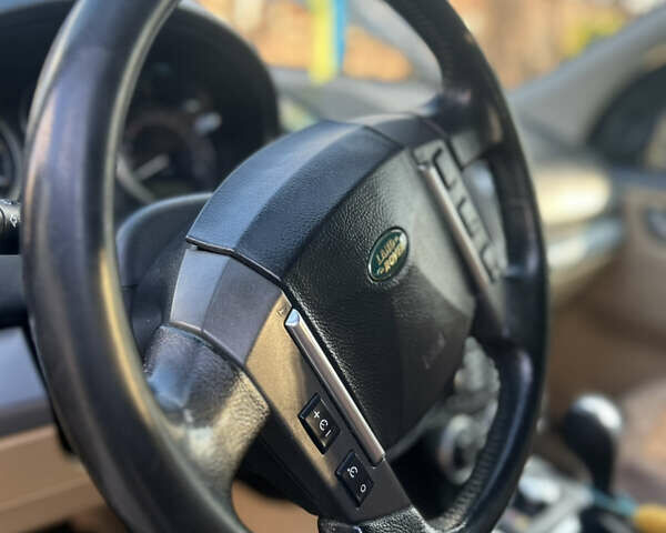 Чорний Ленд Ровер Freelander, об'ємом двигуна 2.2 л та пробігом 320 тис. км за 9500 $, фото 13 на Automoto.ua