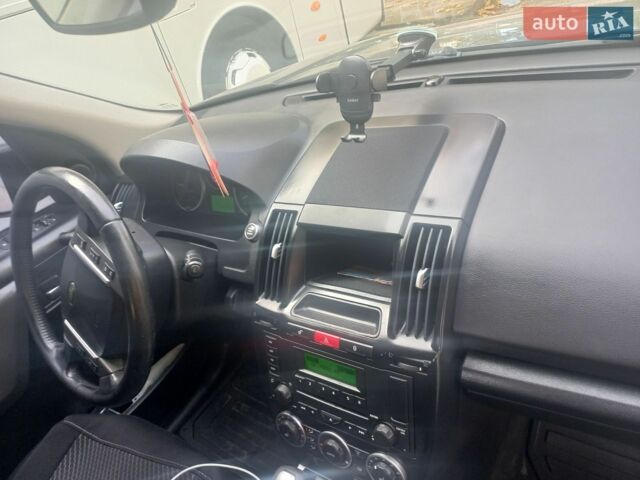 Чорний Ленд Ровер Freelander, об'ємом двигуна 2.18 л та пробігом 259 тис. км за 10000 $, фото 14 на Automoto.ua