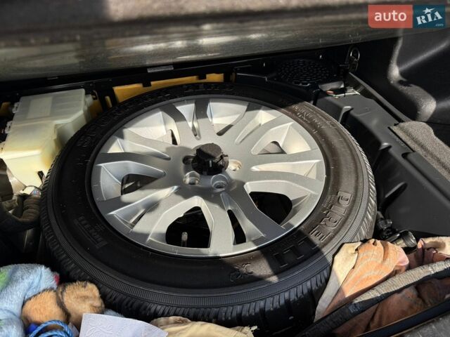 Чорний Ленд Ровер Freelander, об'ємом двигуна 2.2 л та пробігом 240 тис. км за 10700 $, фото 33 на Automoto.ua