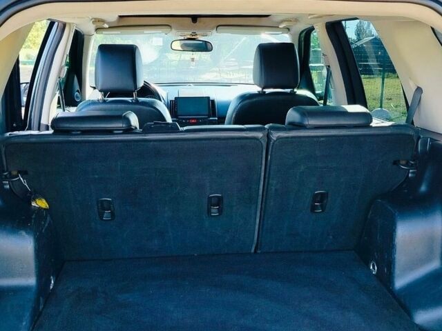 Чорний Ленд Ровер Freelander, об'ємом двигуна 3.19 л та пробігом 352 тис. км за 9300 $, фото 4 на Automoto.ua