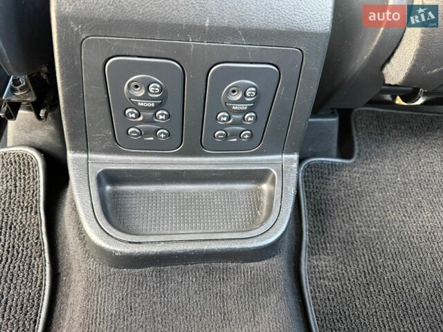 Чорний Ленд Ровер Freelander, об'ємом двигуна 2.2 л та пробігом 240 тис. км за 10700 $, фото 32 на Automoto.ua