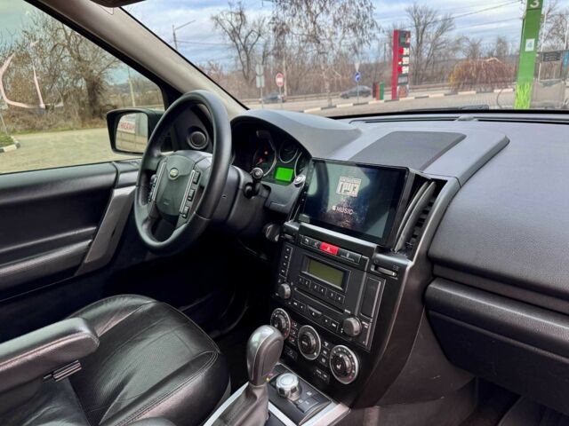 Черный Ленд Ровер Фрилендер, объемом двигателя 3.2 л и пробегом 201 тыс. км за 7950 $, фото 19 на Automoto.ua