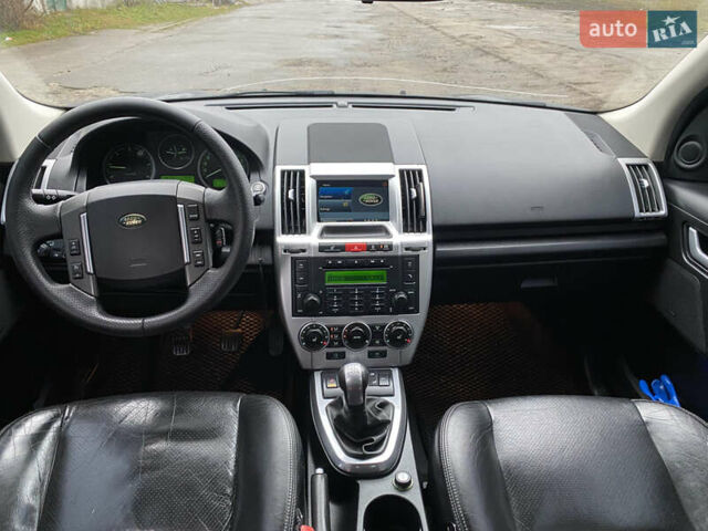 Черный Ленд Ровер Фрилендер, объемом двигателя 2.18 л и пробегом 293 тыс. км за 8987 $, фото 13 на Automoto.ua