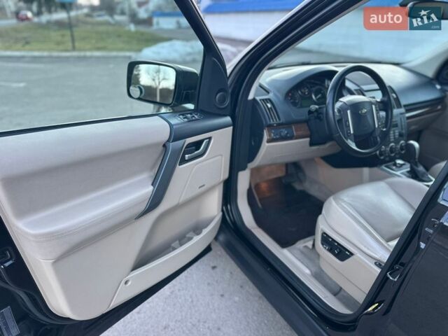 Черный Ленд Ровер Фрилендер, объемом двигателя 2.2 л и пробегом 230 тыс. км за 11500 $, фото 18 на Automoto.ua