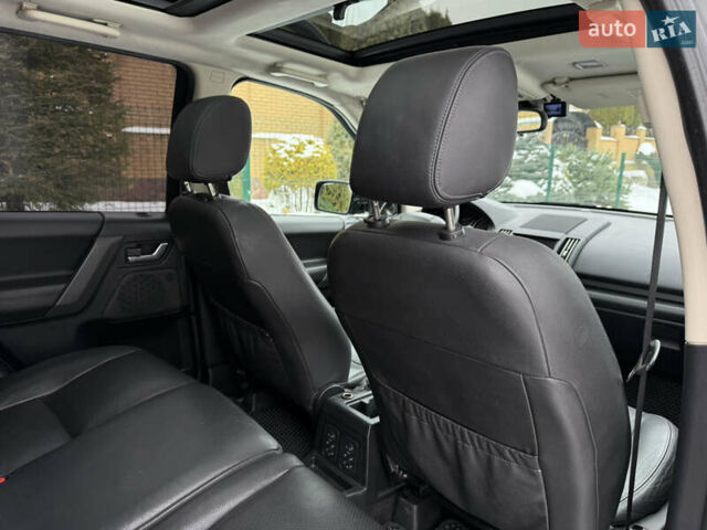 Черный Ленд Ровер Фрилендер, объемом двигателя 2.2 л и пробегом 228 тыс. км за 12350 $, фото 57 на Automoto.ua