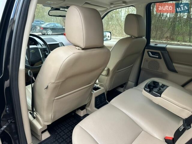 Черный Ленд Ровер Фрилендер, объемом двигателя 2.2 л и пробегом 230 тыс. км за 11300 $, фото 24 на Automoto.ua