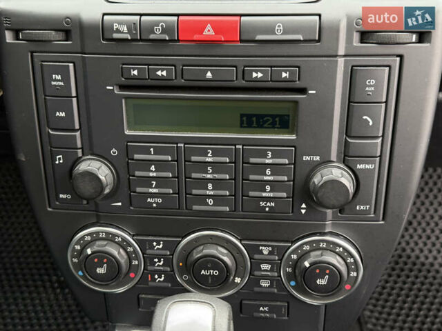 Черный Ленд Ровер Фрилендер, объемом двигателя 2.2 л и пробегом 228 тыс. км за 12350 $, фото 66 на Automoto.ua