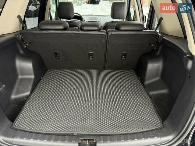 Черный Ленд Ровер Фрилендер, объемом двигателя 2.2 л и пробегом 228 тыс. км за 12350 $, фото 56 на Automoto.ua