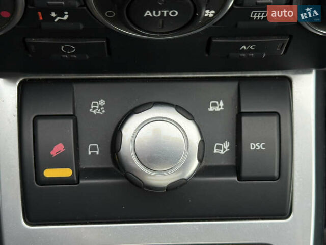 Черный Ленд Ровер Фрилендер, объемом двигателя 2.2 л и пробегом 228 тыс. км за 12350 $, фото 70 на Automoto.ua