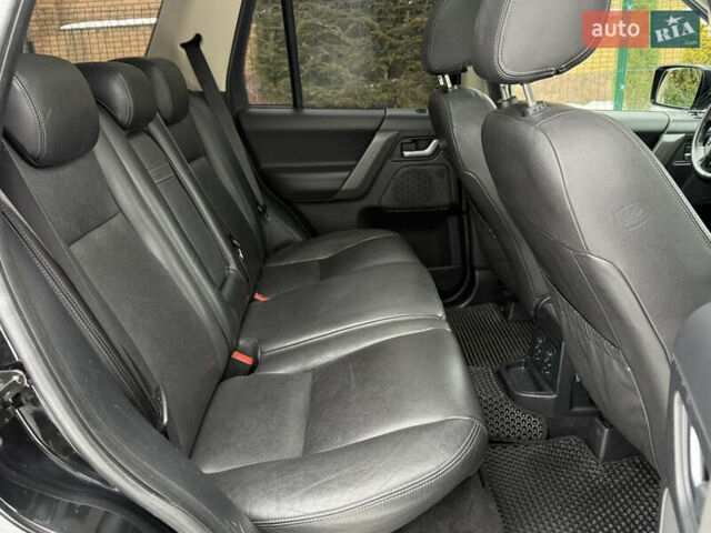 Черный Ленд Ровер Фрилендер, объемом двигателя 2.2 л и пробегом 228 тыс. км за 12350 $, фото 59 на Automoto.ua