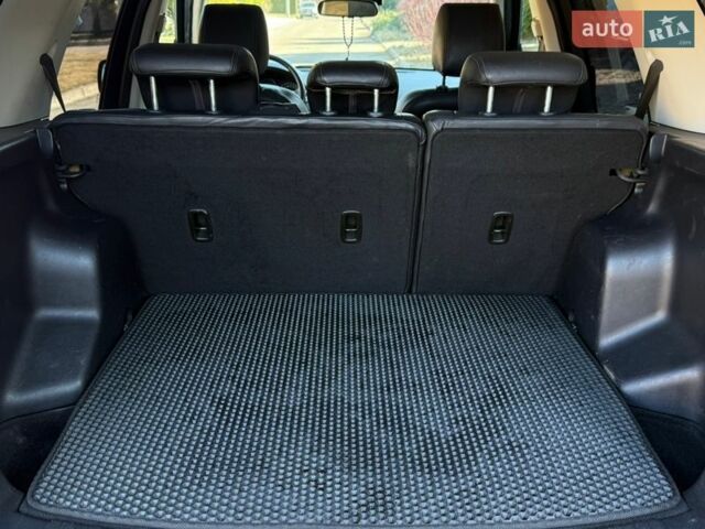 Черный Ленд Ровер Фрилендер, объемом двигателя 2.18 л и пробегом 228 тыс. км за 11750 $, фото 64 на Automoto.ua