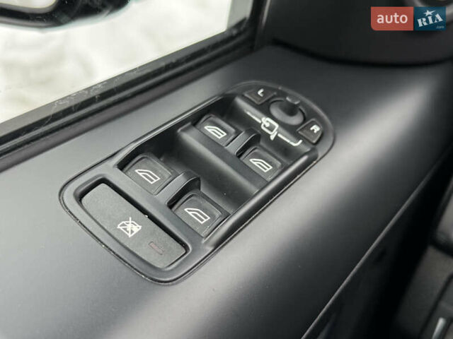 Черный Ленд Ровер Фрилендер, объемом двигателя 2.2 л и пробегом 228 тыс. км за 12350 $, фото 77 на Automoto.ua