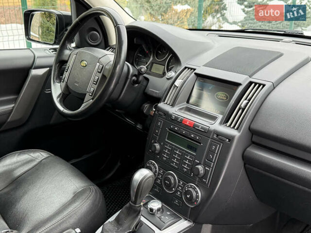 Черный Ленд Ровер Фрилендер, объемом двигателя 2.2 л и пробегом 228 тыс. км за 12350 $, фото 53 на Automoto.ua