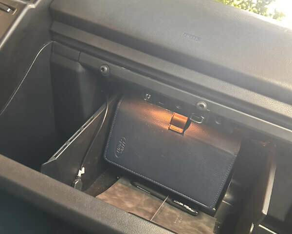 Чорний Ленд Ровер Freelander, об'ємом двигуна 2.18 л та пробігом 332 тис. км за 10000 $, фото 15 на Automoto.ua
