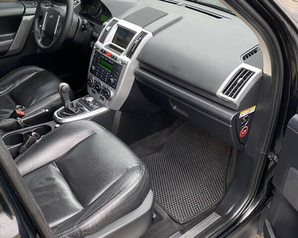 Черный Ленд Ровер Фрилендер, объемом двигателя 2.18 л и пробегом 293 тыс. км за 8987 $, фото 14 на Automoto.ua