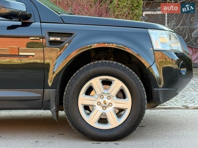 Черный Ленд Ровер Фрилендер, объемом двигателя 2.18 л и пробегом 228 тыс. км за 11750 $, фото 5 на Automoto.ua