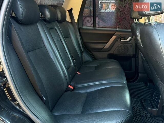 Черный Ленд Ровер Фрилендер, объемом двигателя 2.18 л и пробегом 228 тыс. км за 11750 $, фото 58 на Automoto.ua