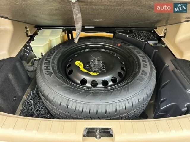 Черный Ленд Ровер Фрилендер, объемом двигателя 2.2 л и пробегом 230 тыс. км за 11300 $, фото 27 на Automoto.ua